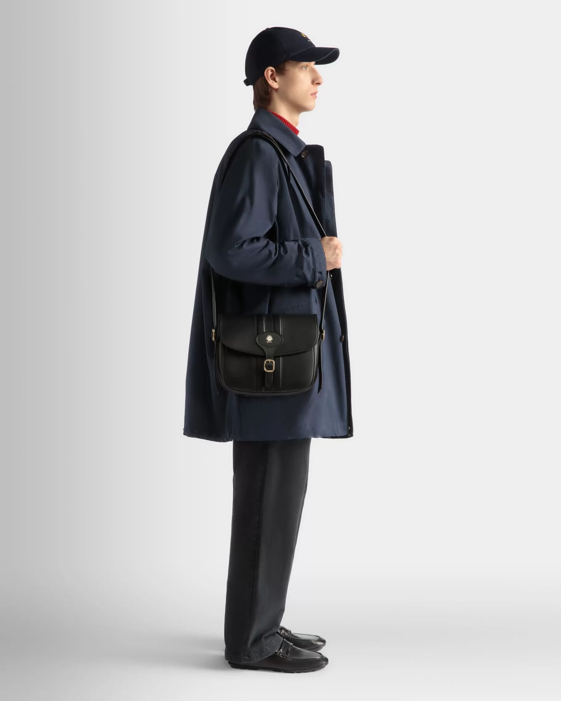 Messenger Bags<Bally Beckett Crossbody Bag in Leather Black